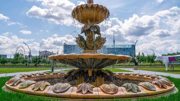 Керамический фонтан на ВДНХ в Москве