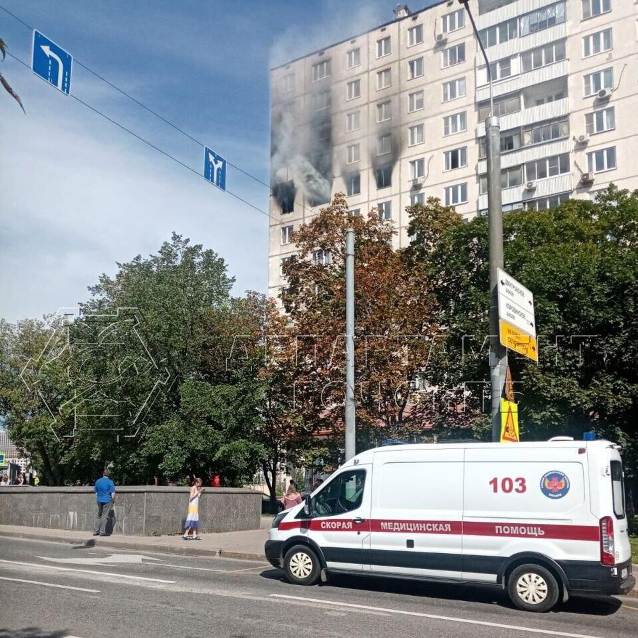 При тушении крупного пожара на севере Москвы спасли десять человек - РИА  Новости, 21.07.2023