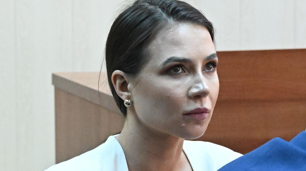 Суд в Москве арестовал имущество блогера Лерчек