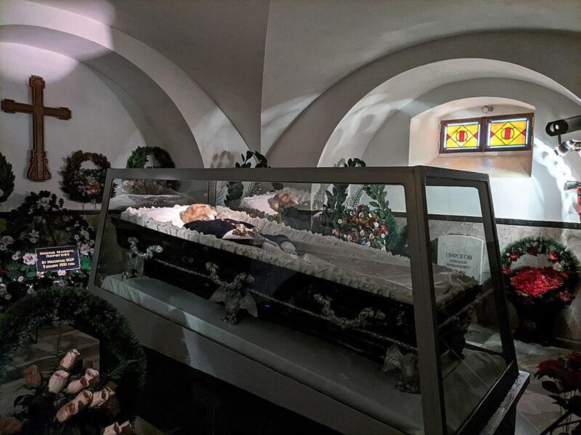 Гроб с телом Николая Ивановича Пирогова в некрополе - РИА Новости, 1920, 21.07.2023
