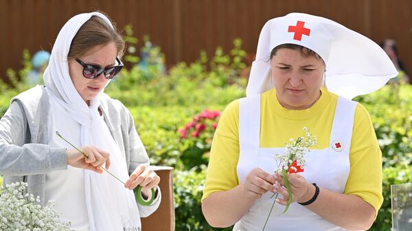 Участники Благотворительной акции Белый цветок в Казани