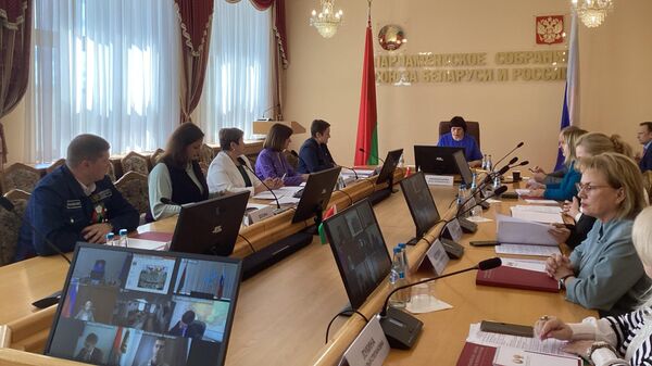 Парламентарии Союзного государства Беларуси и России обсуждают в Минске согласованную политику в области труда и социально-трудовой сферы