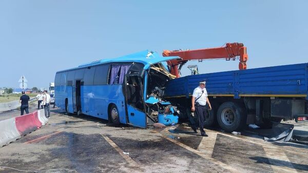ДТП с участием рейсового автобуса Махачкала-Ростов и КамАЗа в Кабардино-Балкарии