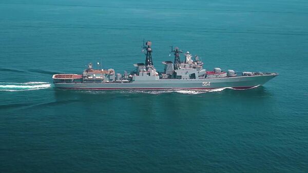 Большой противолодочный корабль ВМФ РФ Адмирал Трибуц на совместных учениях России и Китая в Японском море Север. Взаимодействие - 2023