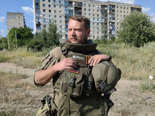 Военный корреспондент РИА Новости Ростислав Журавлев