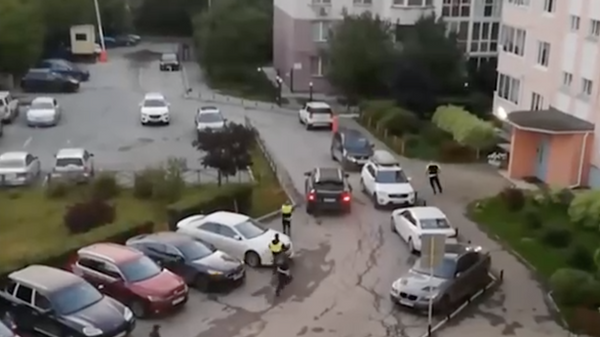 Водитель на Porsche Cayenne в Екатеринбурге, скрывающийся от ГИБДД в Екатеринбурге