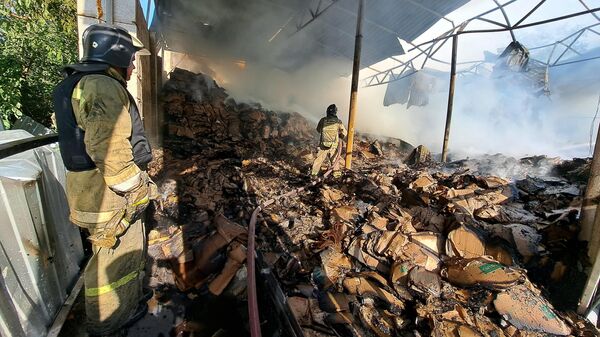 Разрушения после обстрела украинскими военными Куйбышевского района Донецка