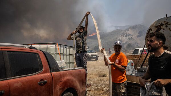 Борьба с лесными пожарами на острове Родос