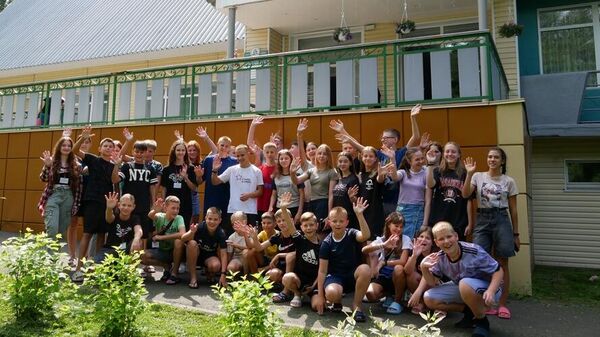 Школьники из Горловки отдохнут в Кузбассе по приглашению губернатора Сергея Цивилева 