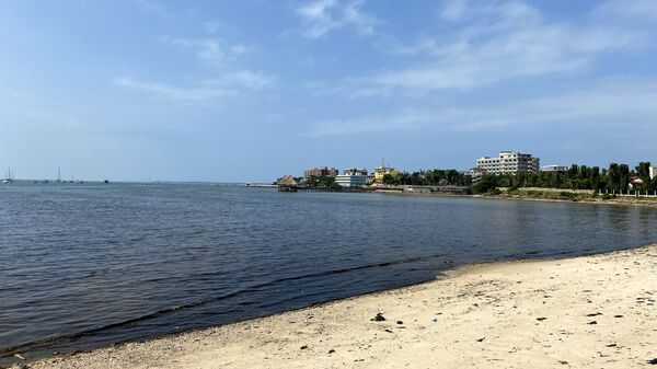 Морское побережье в городе Дар-эс-Салам в Танзании
