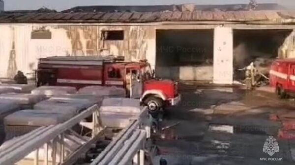 На месте пожара на складе в Темрюкском районе Краснодарского края