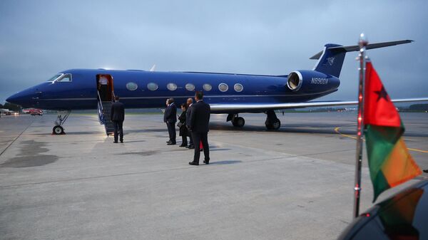Самолет президента Гвинеи-Бисау Умару Сиссоку Эмбало в аэропорту Пулково