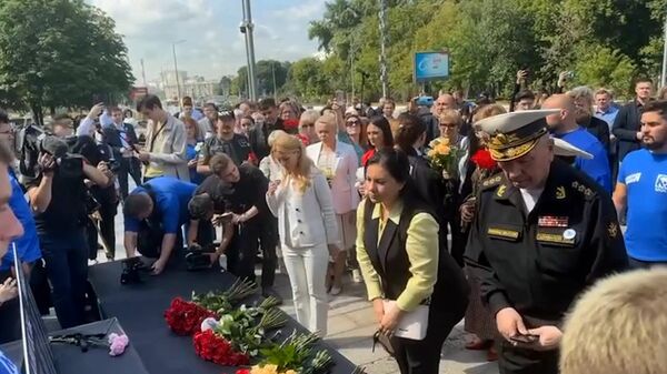 Траурная акция у посольства США в Москве в День памяти детей-жертв войны в Донбассе 