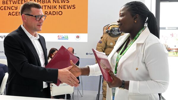 Подписание меморандума о взаимопонимании между информационным агентством Гамбии и информационным агентством и радио Sputnik