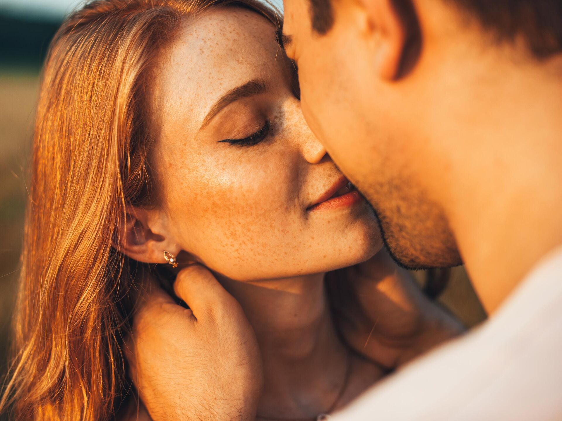 Секс романтический с поцелуем богатыми людьми (52 фото)