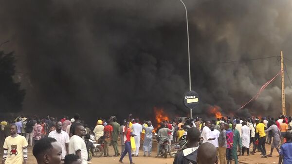 Пожар в штаб-квартире правящей партии Нигера в Ниамее. Архивное фото