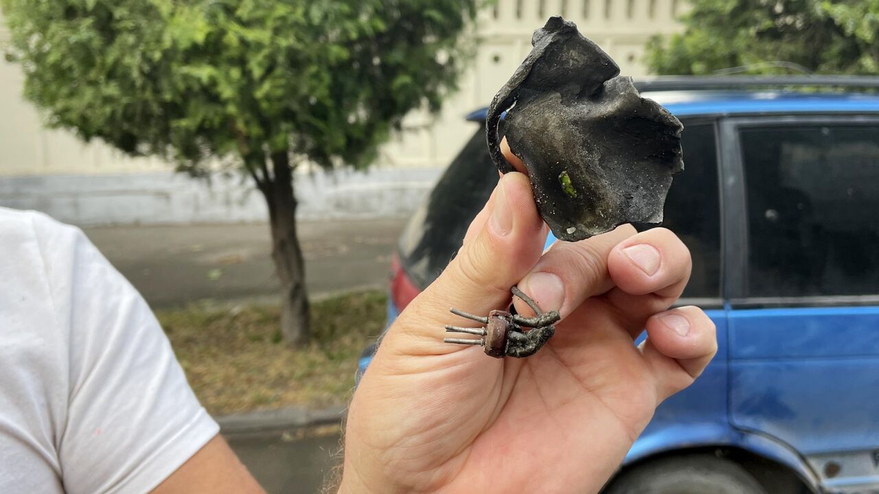 В Первомайске в ЛНР обрушилась стена дома, поврежденного при обстреле - РИА  Новости, 21.06.2024