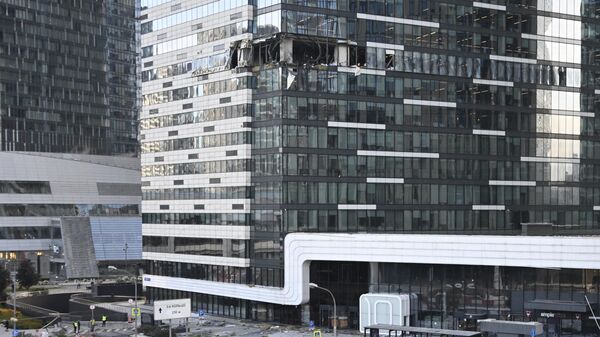 Здание делового центра Москва-сити, поврежденное в результате попытки атаки украинских беспилотников