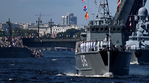 Торжественный парад в честь Дня Военно-морского флота