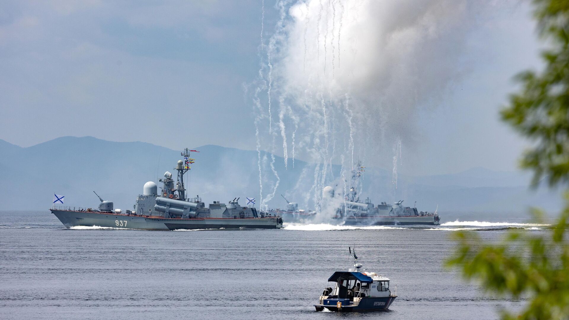 Во Владивостоке в День ВМФ прошли праздничные мероприятия - РИА Новости,  30.07.2023