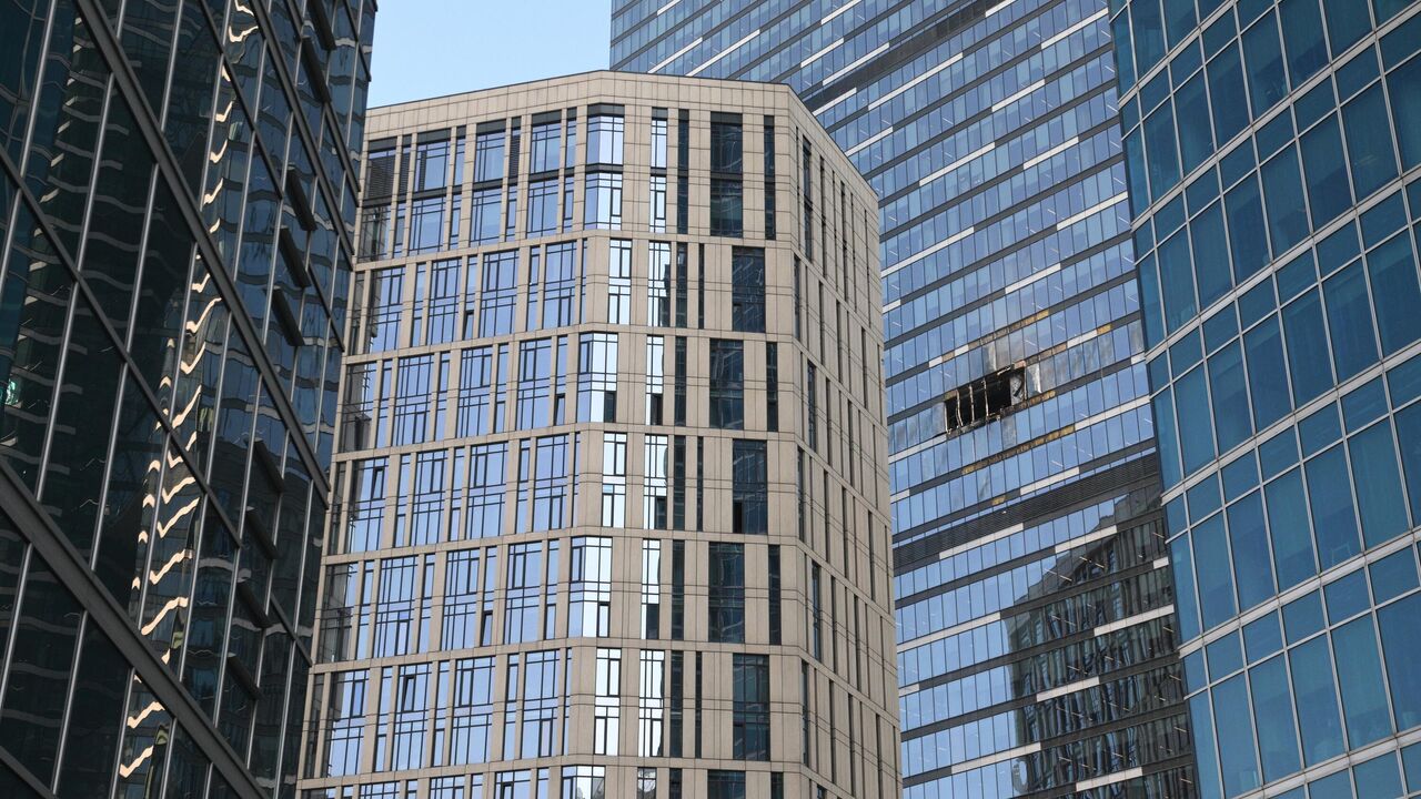 11: IQ-квартал 86,8м 22э 135м 33э 172,8м 42э 2017 Page 2 SkyscraperCity Forum
