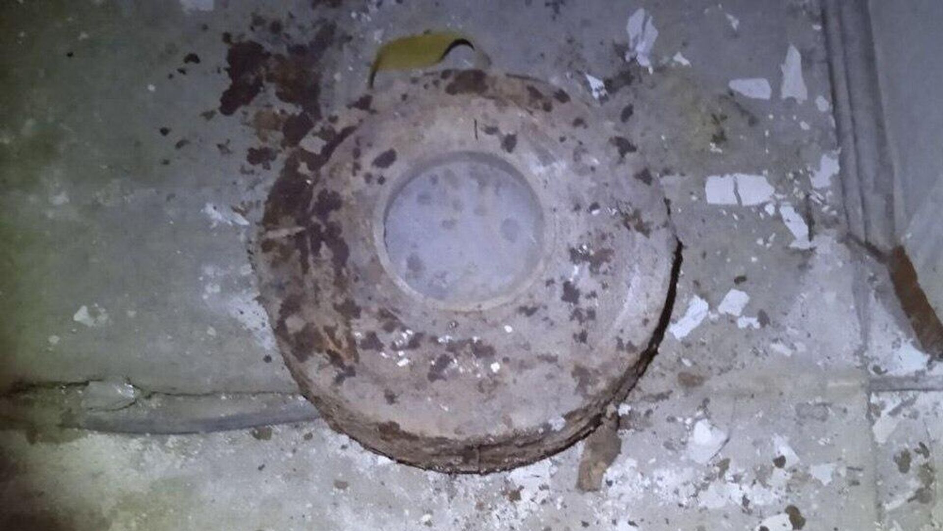 Противотанковая мина, которую обнаружили на центральной улице Краснодара - РИА Новости, 1920, 01.08.2023