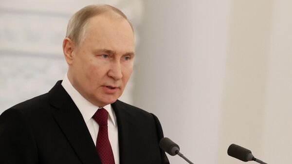 LIVE: Путин вручает госнаграды в Кремле