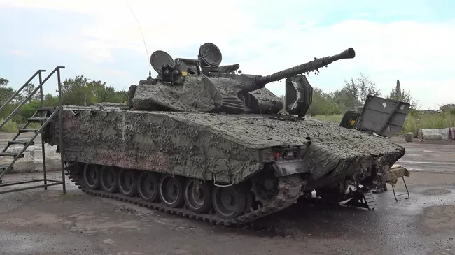 БМП, которая была брошена отступающими украинскими военнослужащими