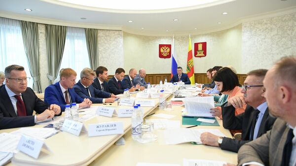 Губернатор Тверской области Игорь Руденя провел заседание бюджетной комиссии региона