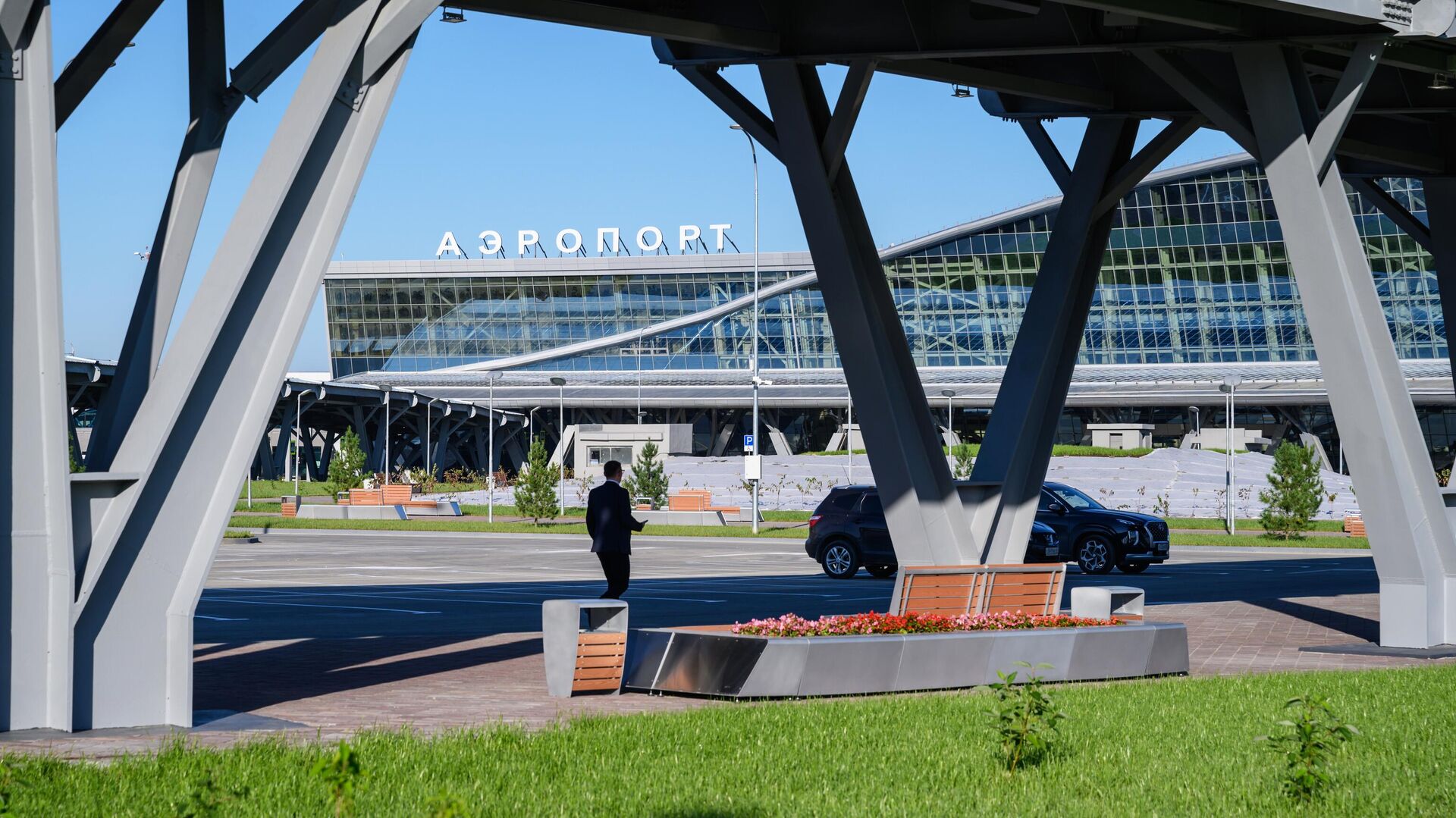 Крупнейший аэровокзал Дальнего Востока открыт в Южно-Сахалинске