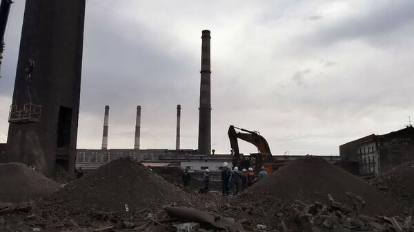 Место происшествия при демонтаже объектов и оборудования цеха на территории Богословского алюминиевого завода в Краснотурьинске