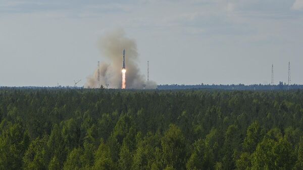 Запуск ракеты-носителя среднего класса Союз-2.1б с космодрома Плесецк