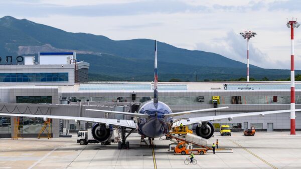 Самолет Boeing 777 авиакомпании Аэрофлот в аэропорту им. А.П. Чехова в Южно-Сахалинске
