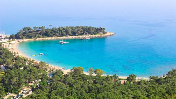 Пляж Мунлайт в Кемере, Турция