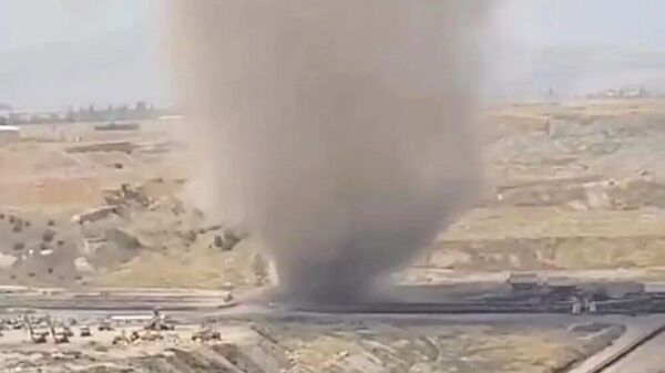 Кадр видео торнадо в турецкой провинции Кахраманмараш