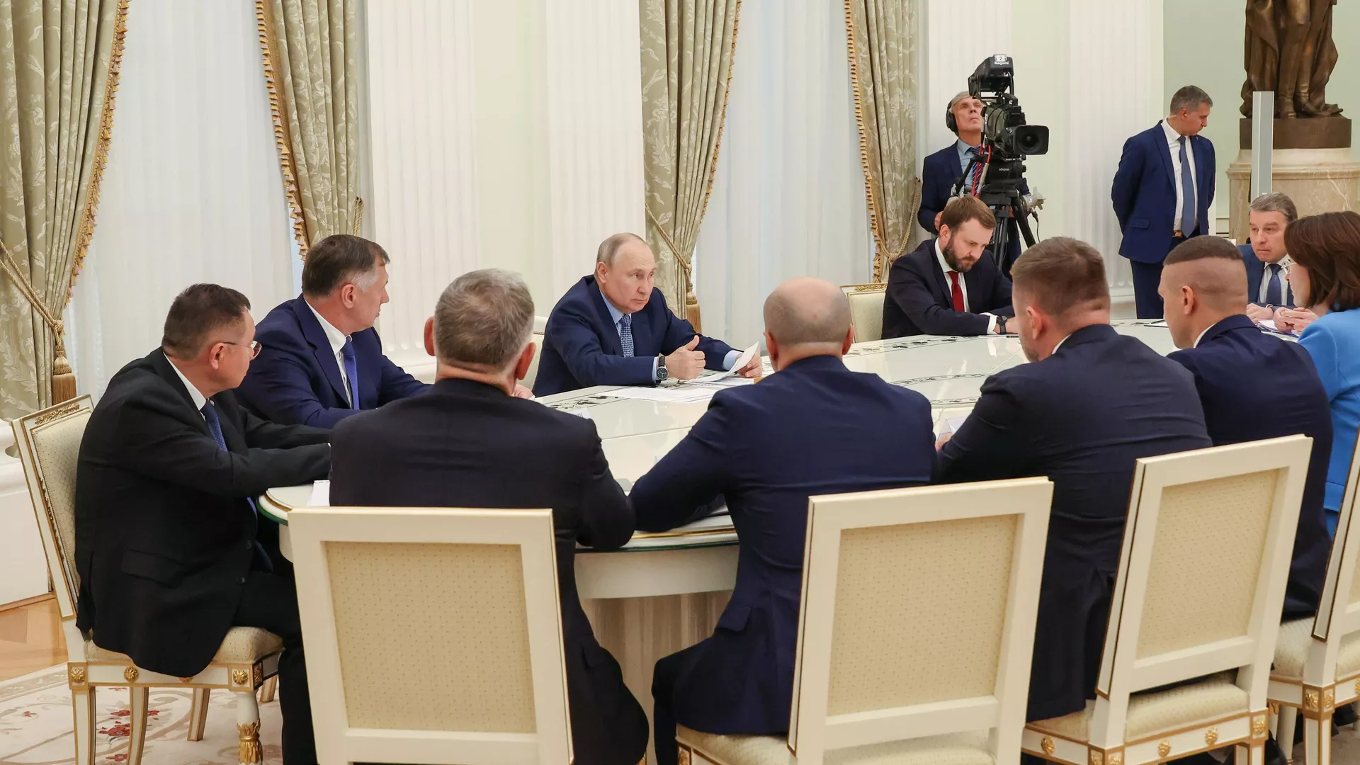 Президент РФ В. Путин провел совещание по вопросам развития строительной отрасли - РИА Новости, 1920, 08.08.2023