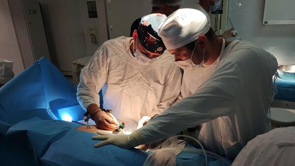Операция по трансплантации почки несовершеннолетнему пациенту в клинике СамГМУ