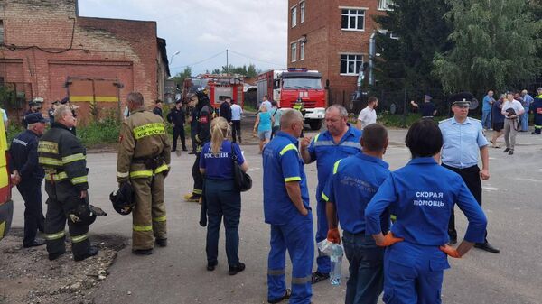 Спасатели и медики на месте взрыва в Сергиевом Посаде