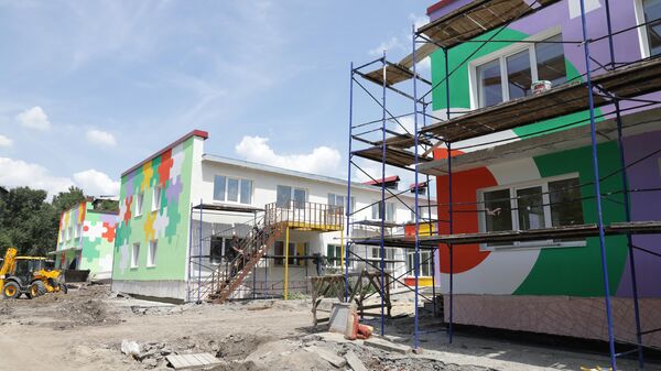 Специалисты Мосгаза ремонтируют детский сад в Донецке