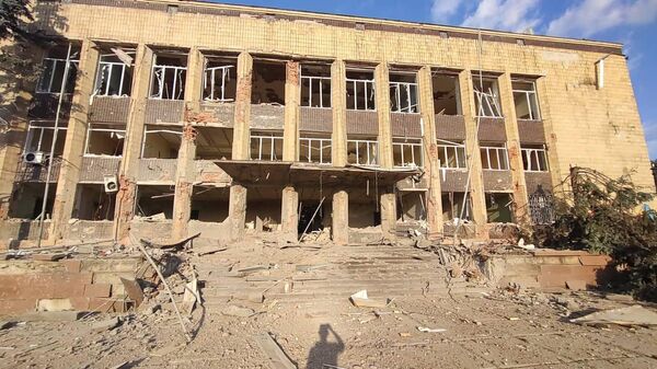  Здание Купянского городского совета повреждено в результате взрыва в Харьковской области Украины