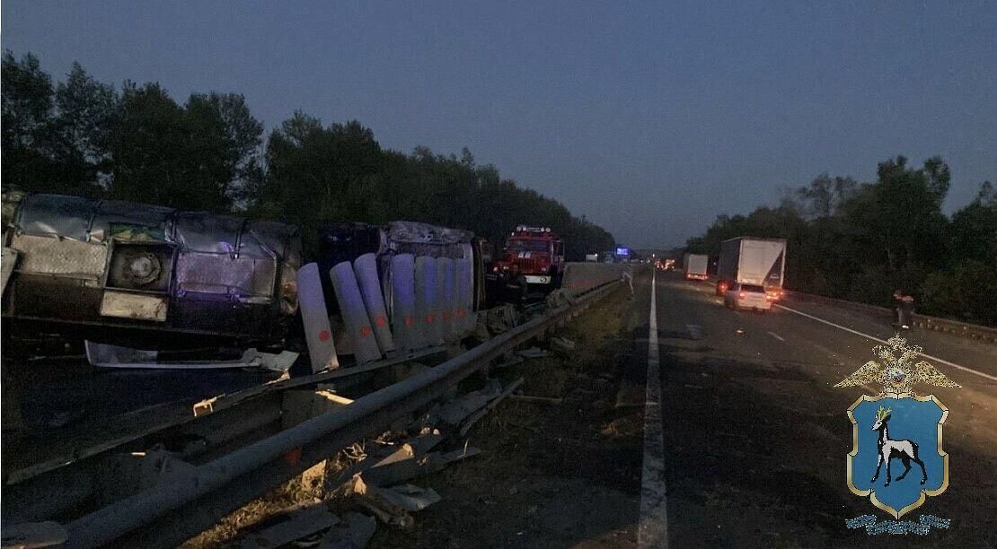  ДТП в Красноярском районе Самарской области на 1027 километре автодороги М5 Урал - РИА Новости, 1920, 10.08.2023