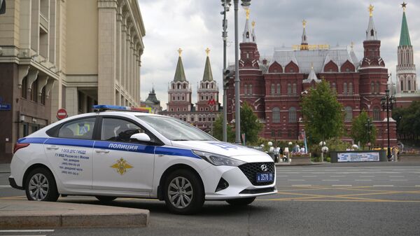 Автомобиль полиции в центре Москвы