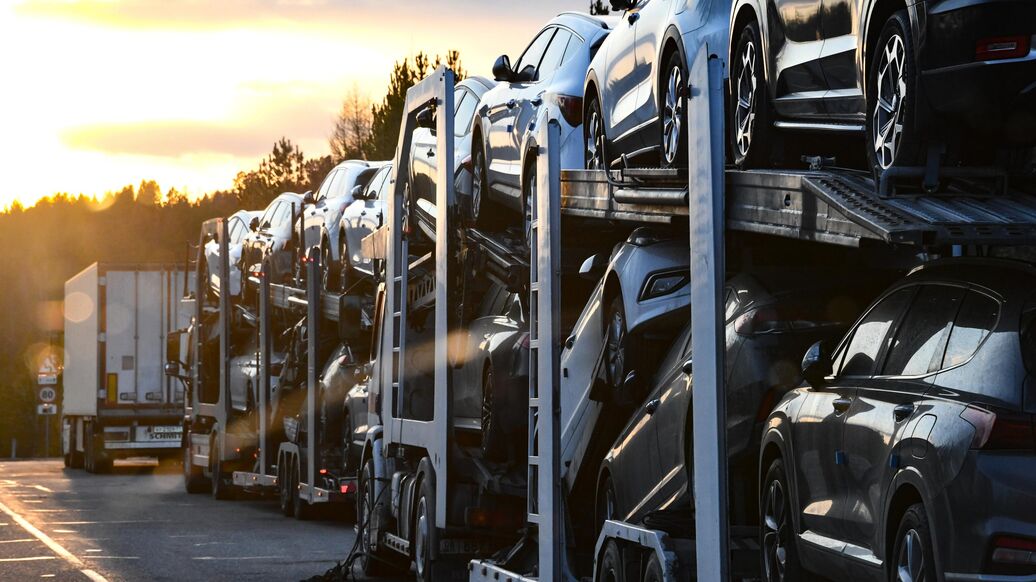 Алиханов рассказал, что поможет снизить падение российского авторынка