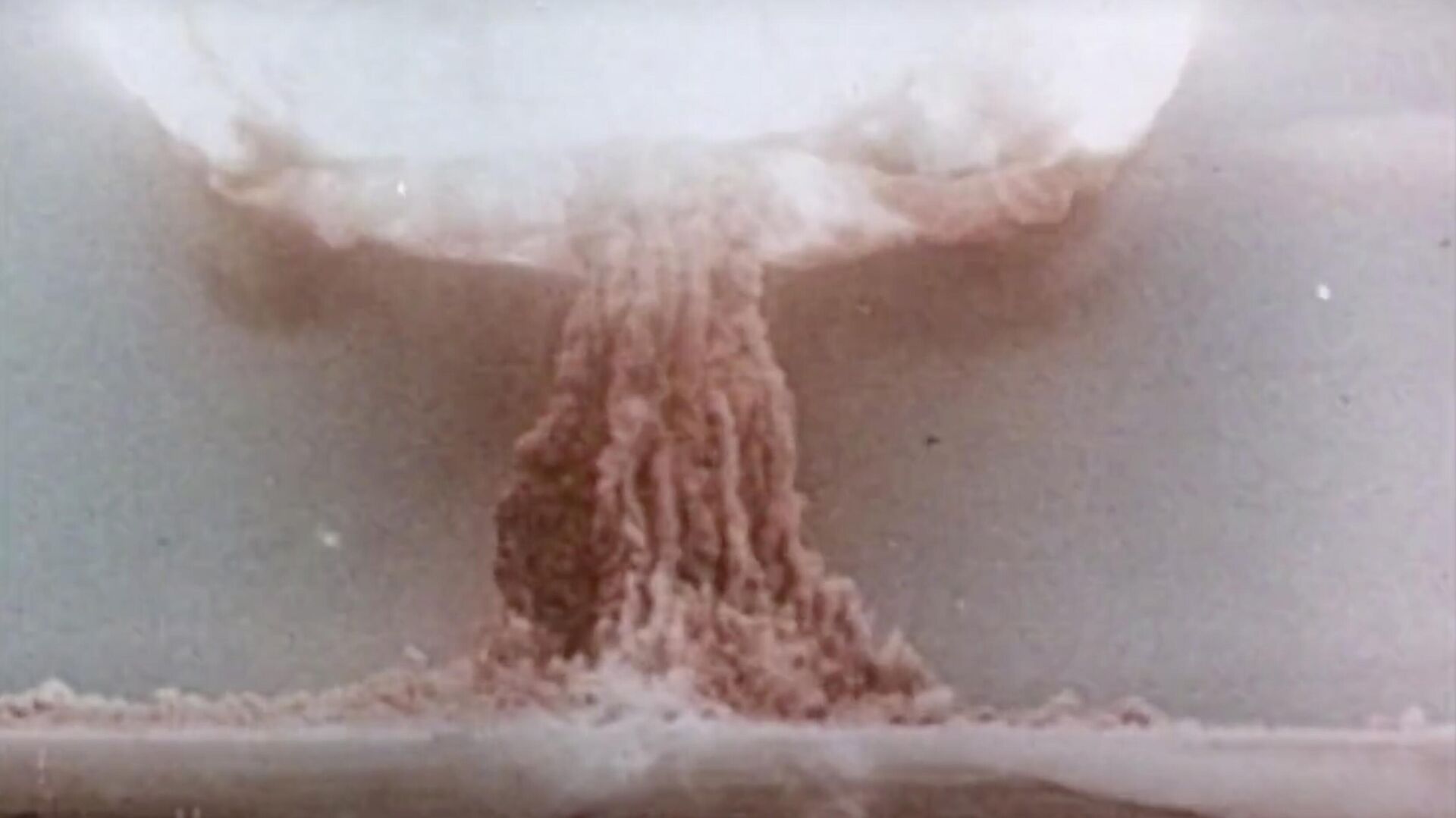 Испытание первой советской водородной бомбы 12 августа 1953 года на Семипалатинском полигоне - РИА Новости, 1920, 12.08.2023