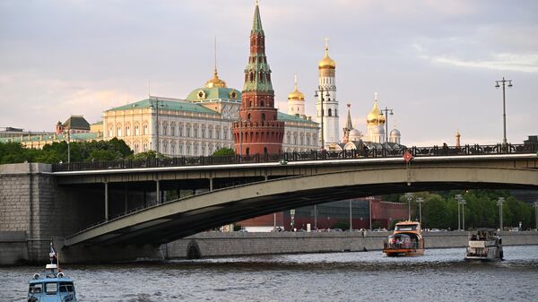 Москва-река и Кремль