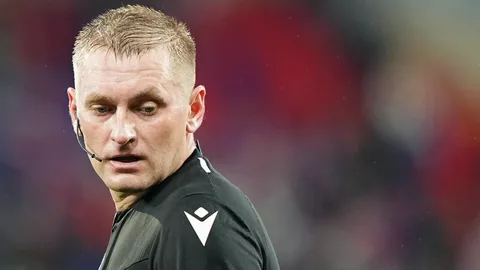 Главный судья Артем Чистяков