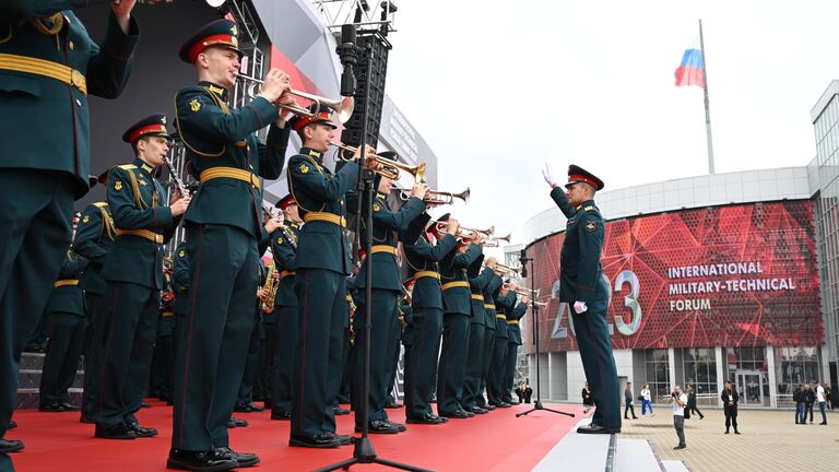 Военный оркестр на Международном военно-техническом форуме АРМИЯ-2023 в Конгрессно-выставочном центре Патриот