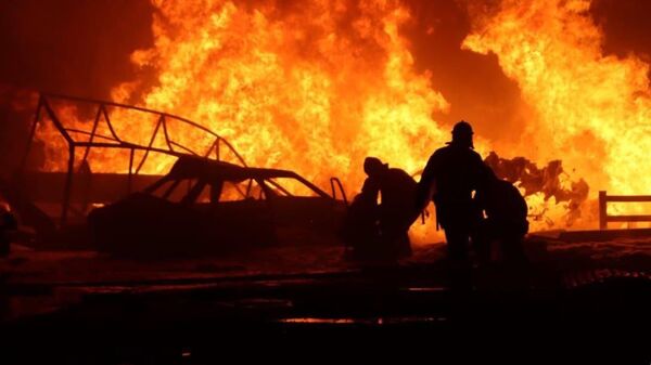 Тушение пожара на АЗС на окраине Махачкалы