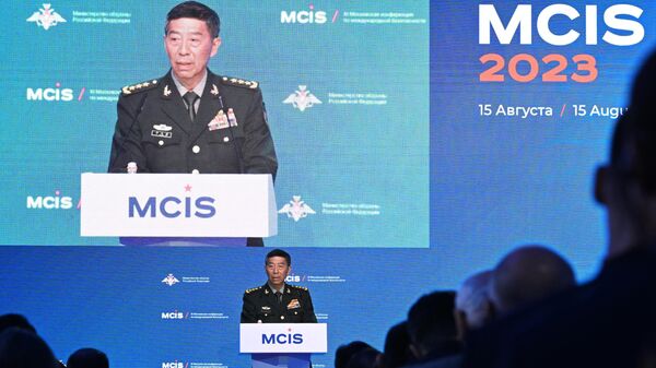 Член Государственного совета КНР, министр обороны Китая Ли Шанфу выступает на XI Московской конференции по международной безопасности. 15 августа 2023
