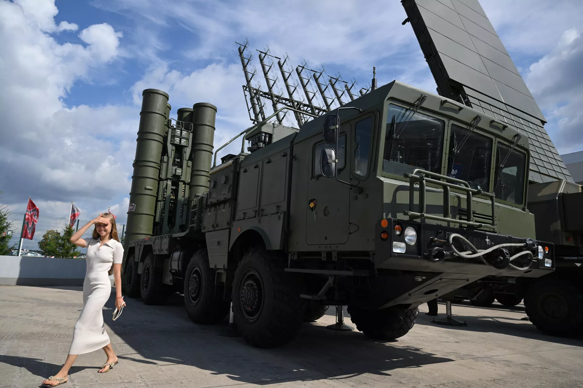 Зенитная ракетная система С-400 на Международном военно-техническом форуме АРМИЯ-2023 Зенитная ракетная система С-400 на Международном военно-техническом форуме АРМИЯ-2023 - РИА Новости, 1920, 09.02.2024